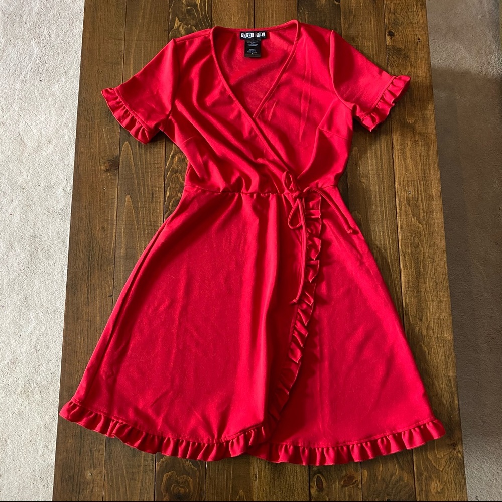 NWOT Paper Doll Faux Wrap V-Neck Dress
